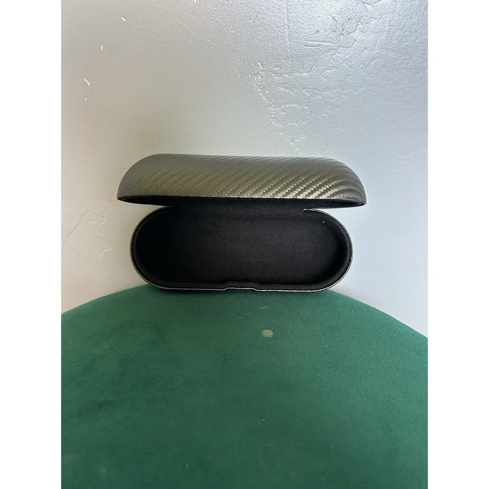 Oakley Rare Carbon Fiber Pattern Clamshell Case